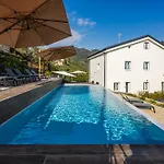 - 2 Vista Mare E Piscina * Rapallo