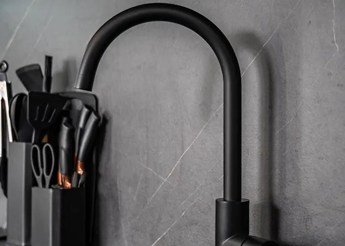 - 2 Vista Mare E Piscina Apartment *